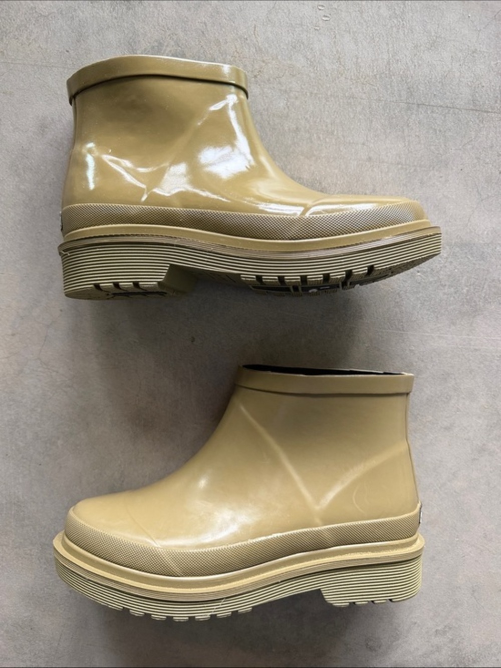 New!!! chooka shoes size 6 olive green waterproof rubber boots